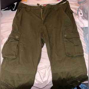 These are The Match Men’s Wild Cargo pants